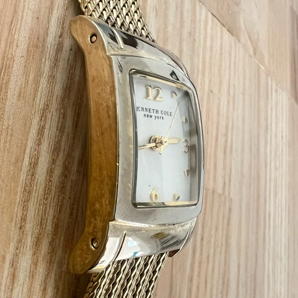 Kenneth Cole New York ladies rectangular gold tone dress watch NEW BATTERY